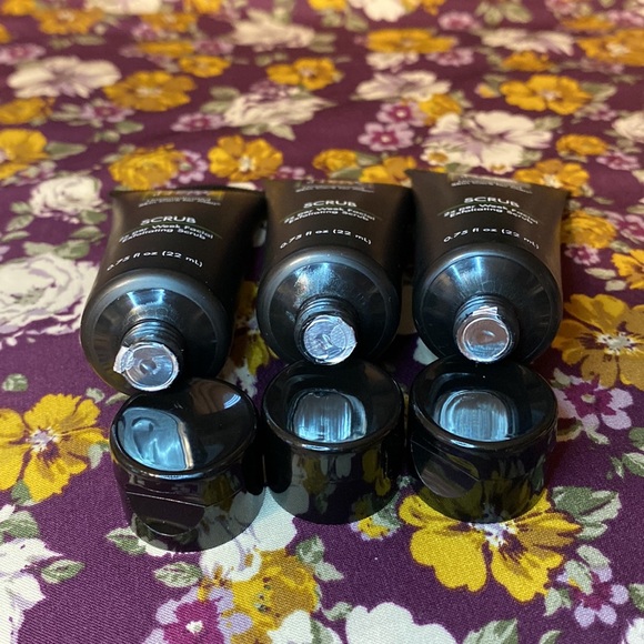 NWOT 3 Tiege Hanley exfoliating scrub all .75fl oz. - Picture 2 of 2